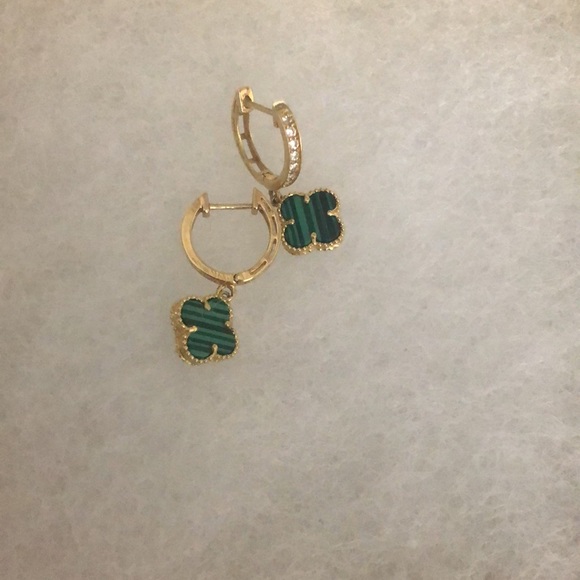 Green Clover Dangling Earrings 18K Saudi - Picture 4 of 4